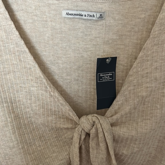 Abercrombie top - Picture 2 of 2